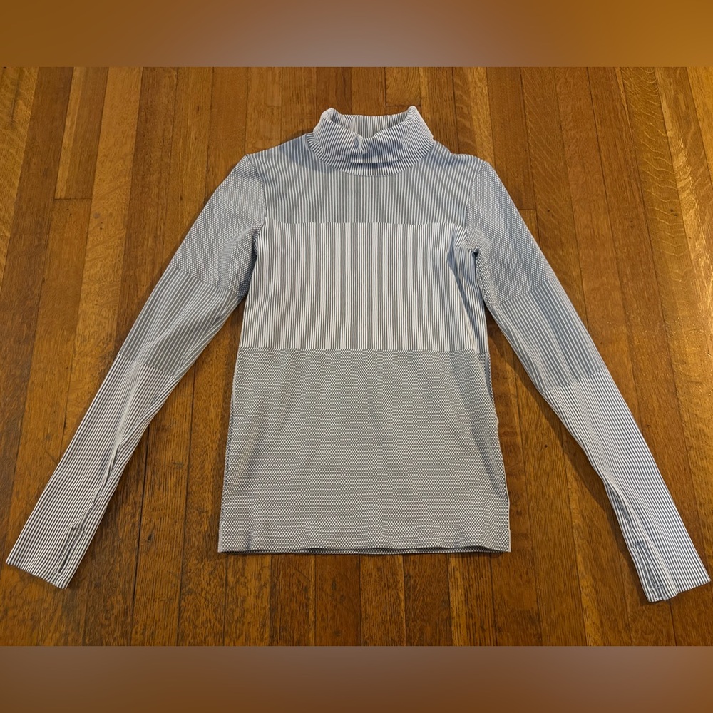 Athleta Flurry Base Layer Turtleneck
